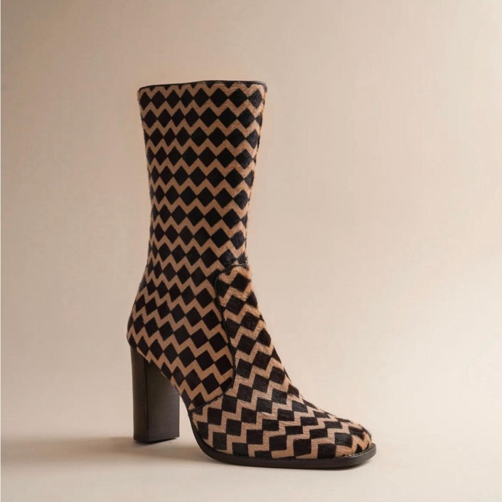 Brother Vellies boots never worn